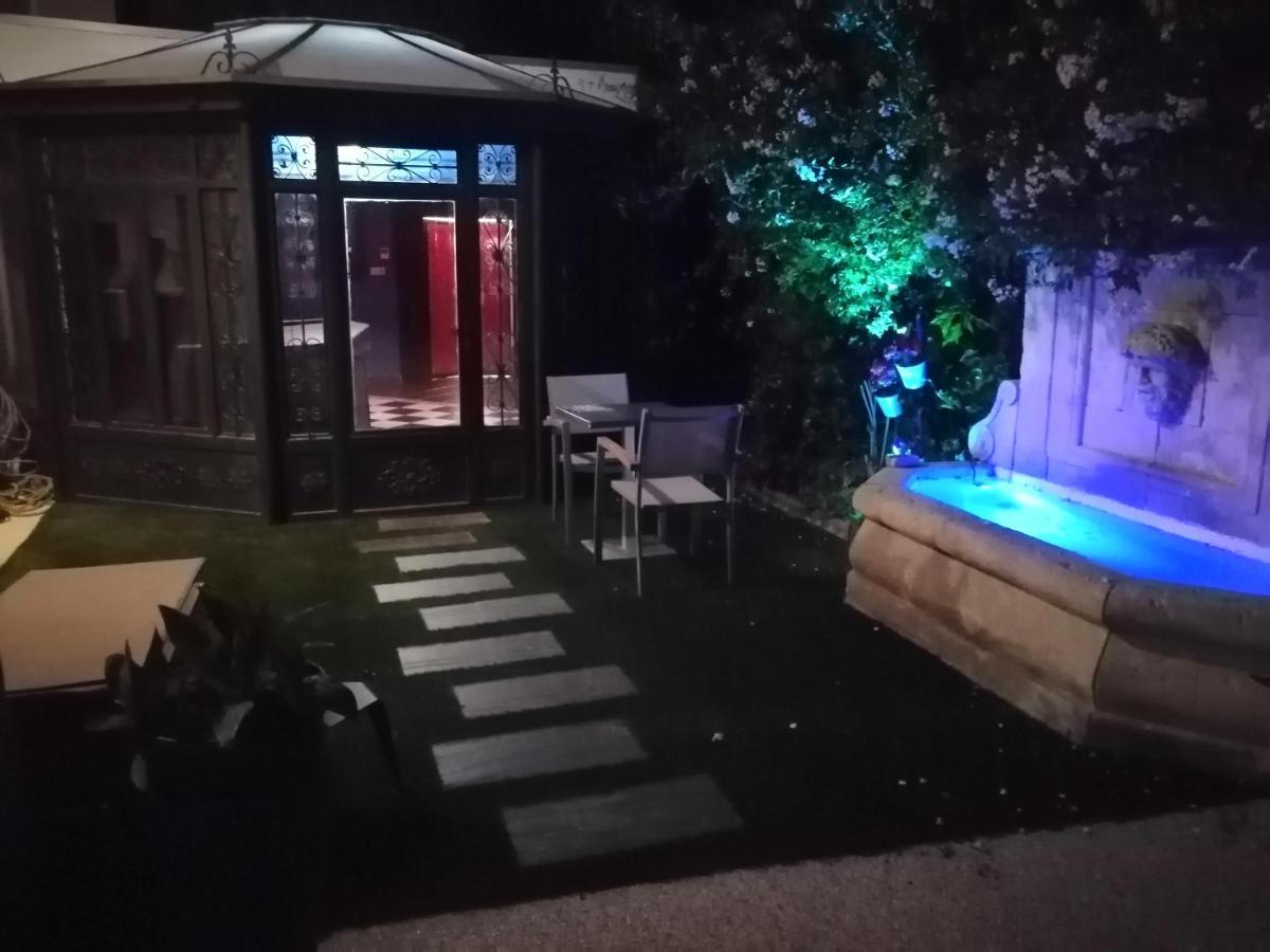 Les Jardins De La Fontaine Bed and Breakfast Alès Εξωτερικό φωτογραφία