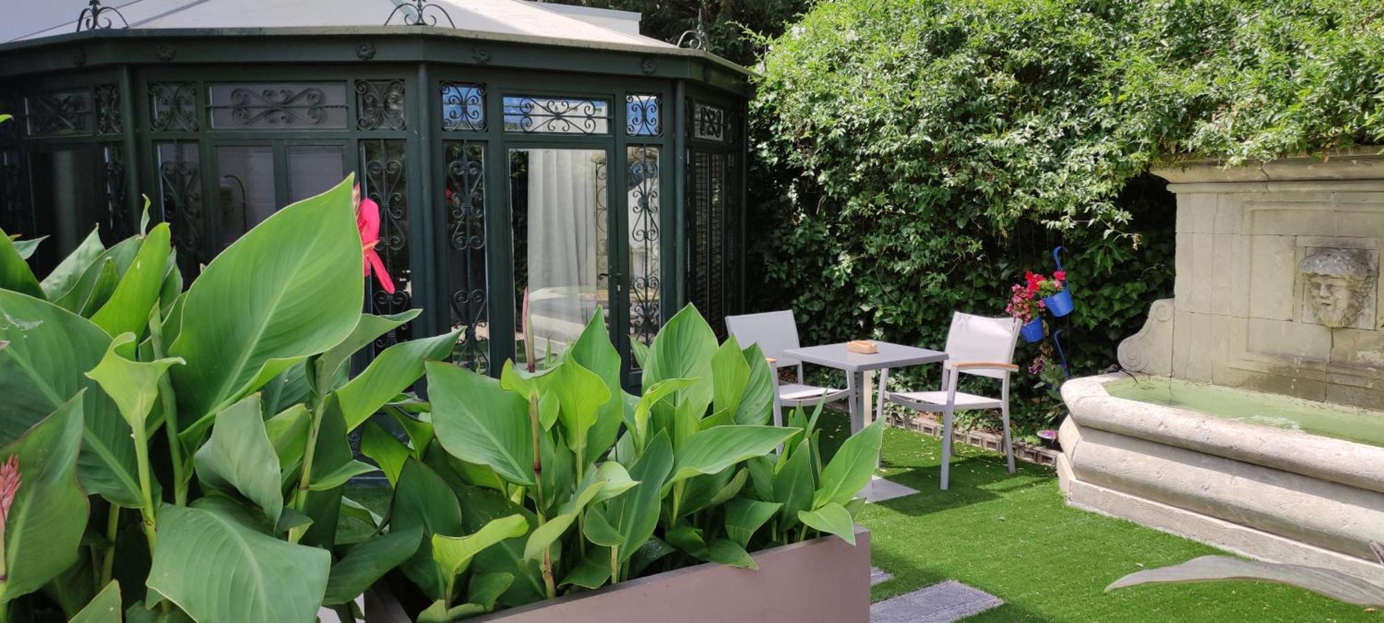 Les Jardins De La Fontaine Bed and Breakfast Alès Εξωτερικό φωτογραφία